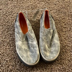 Brand new Old navy men's shoes size 6